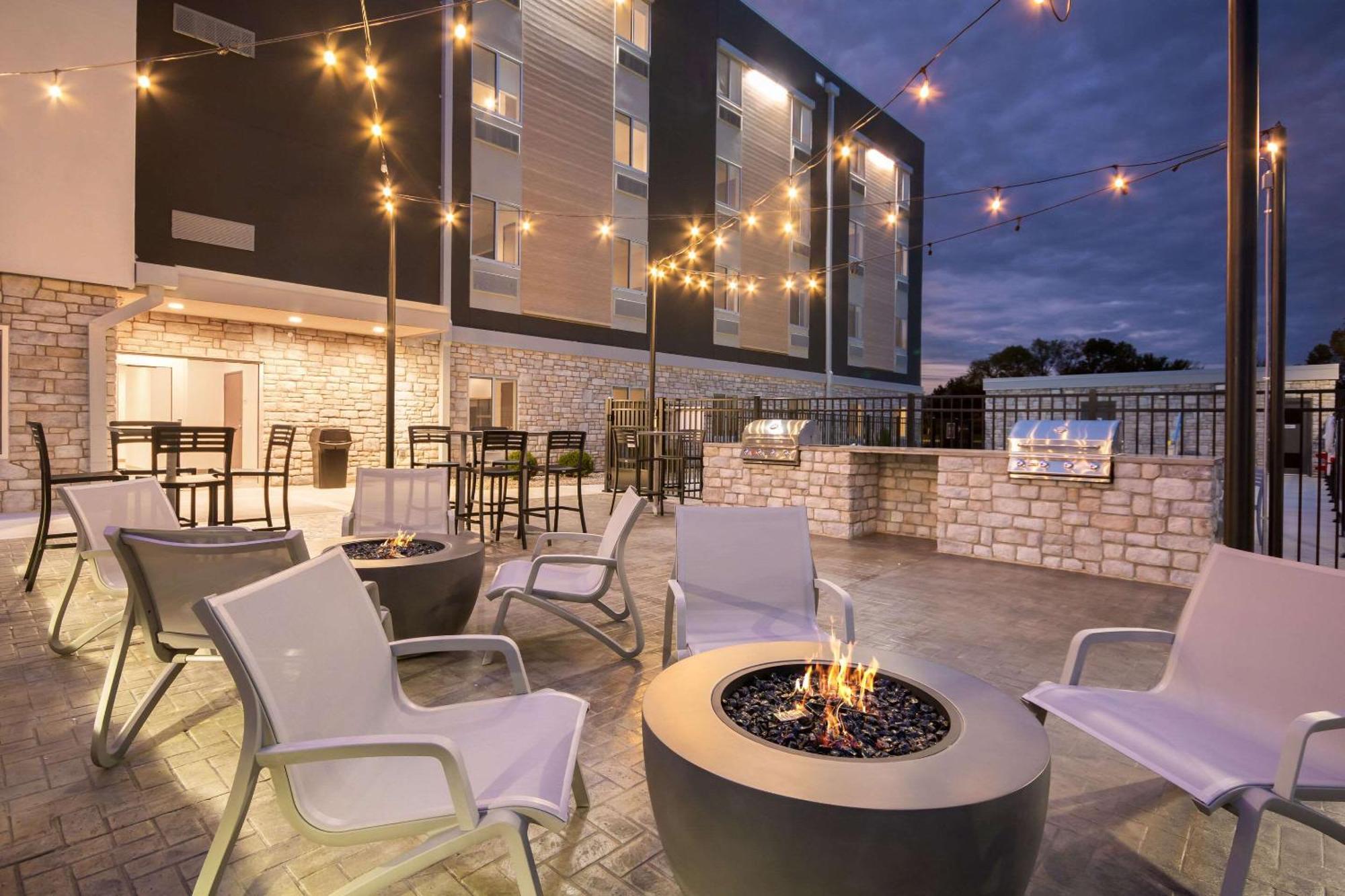 Everhome Suites Lexington - Horse Park Exterior foto